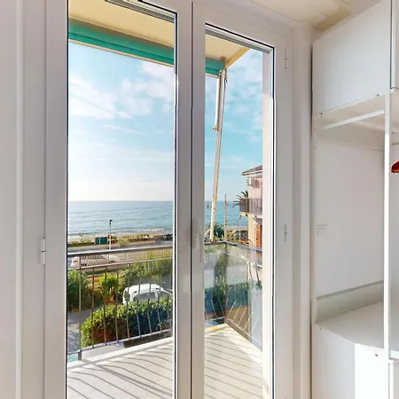 Nettuno - By Ligooria Apartment